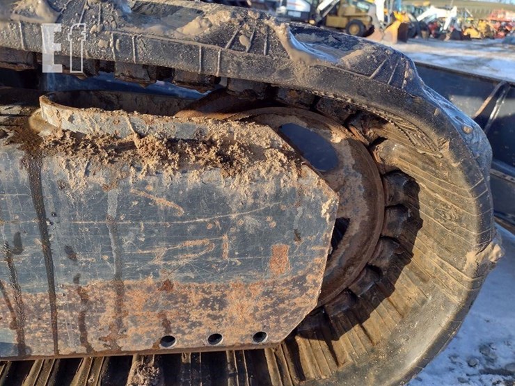 2013-deere-35d-image-39