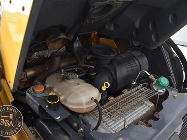 2019-deere-333g-image-41