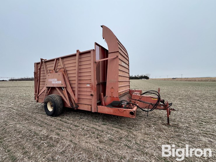 hesston-stack-hand-30a-stacker-image-4