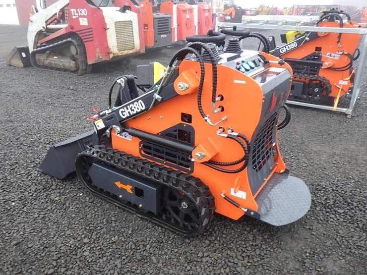 2025-aboss-gh380-skid-steer-tracked-loader-image-2
