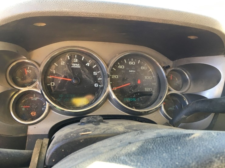 2012-chevrolet-3500hd-image-7