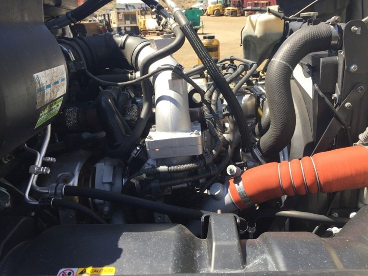 2017-hino-268a-image-10