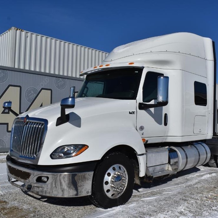 2019 INTERNATIONAL LT