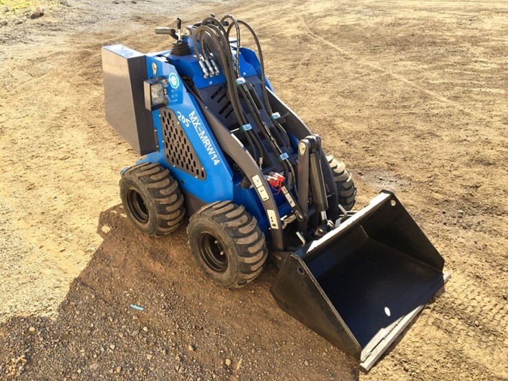 2025-agt-mx-mrw14-stand-on-compact-utility-loader,-image-2