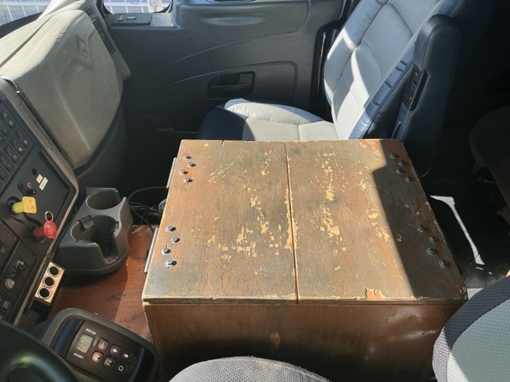 2014-international-7500-u/t-image-33