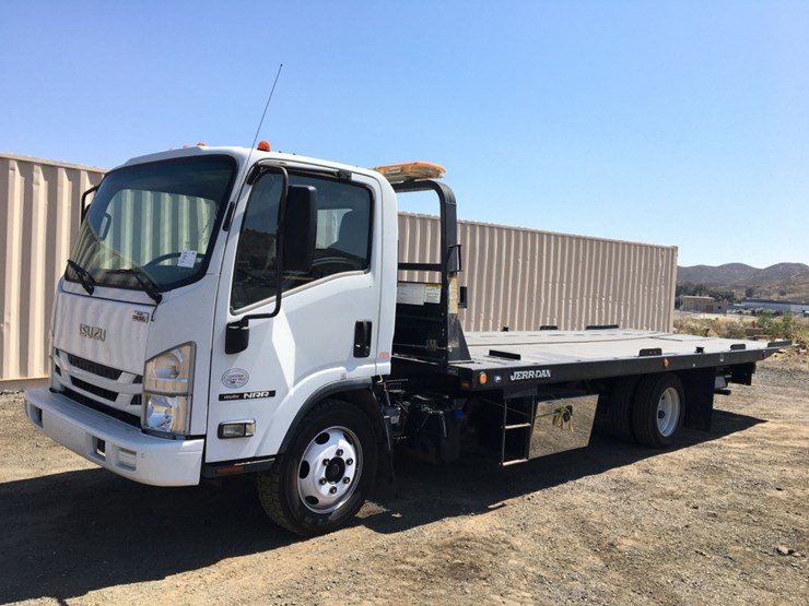 2013-isuzu-nrr-image-1