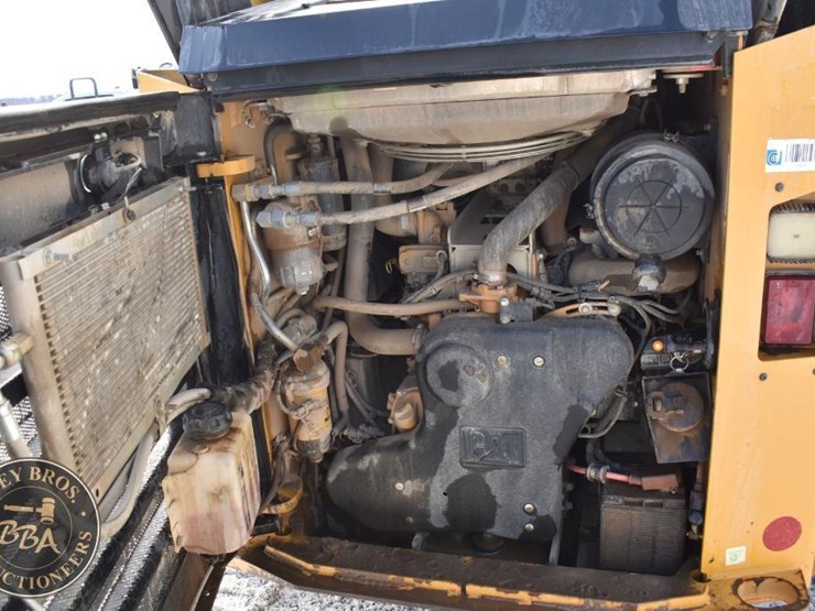 2020-caterpillar-299d3-image-30