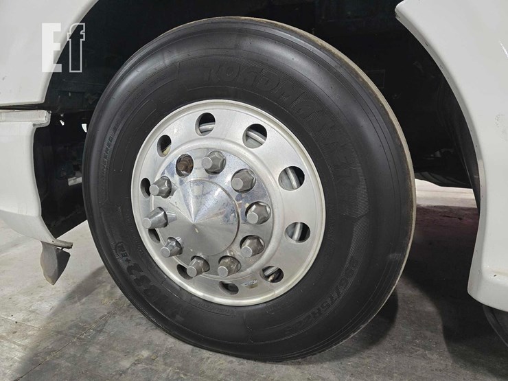 2019-kenworth-t680-image-21