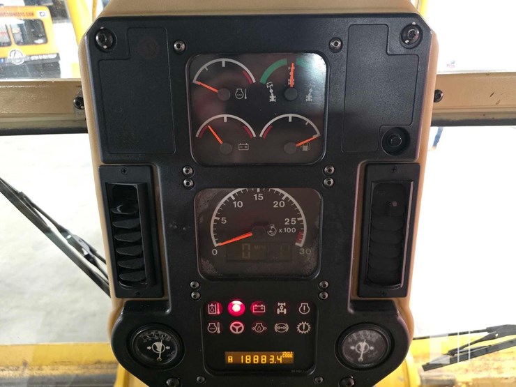 2006-caterpillar-140h-image-29