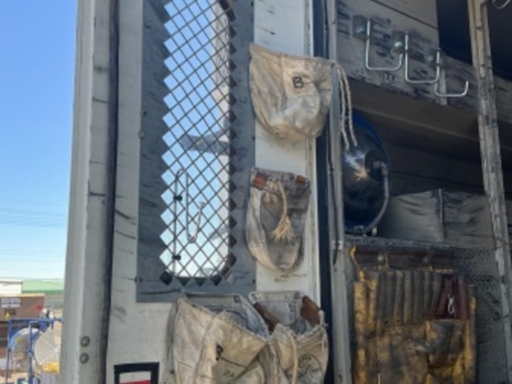 2014-international-7500-u/t-image-10