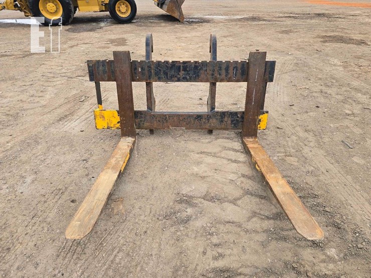 caterpillar-420e-image-3