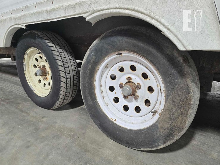 mobile-scout-travel-trailer-image-18