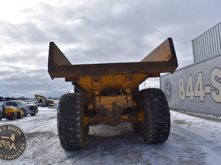 2012-volvo-a40f-image-7