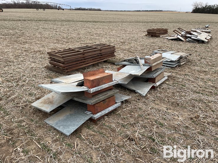 hog-farrow-crates-image-3