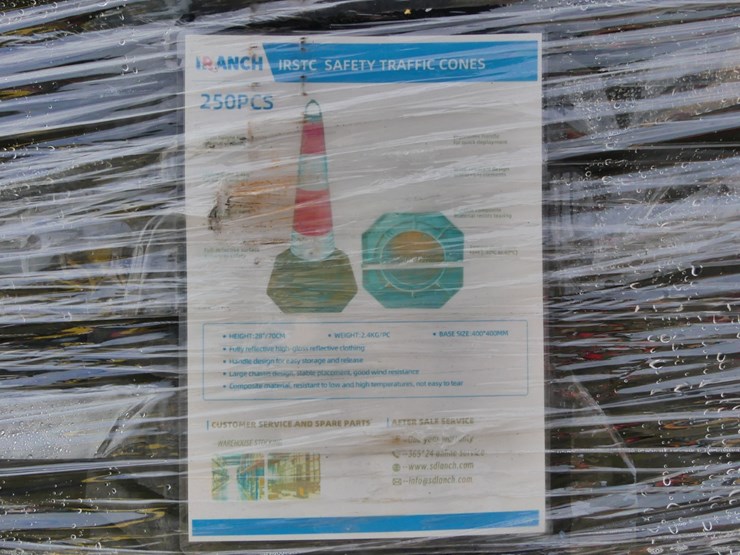 (250)-iranch-safety-traffic-cones-image-3