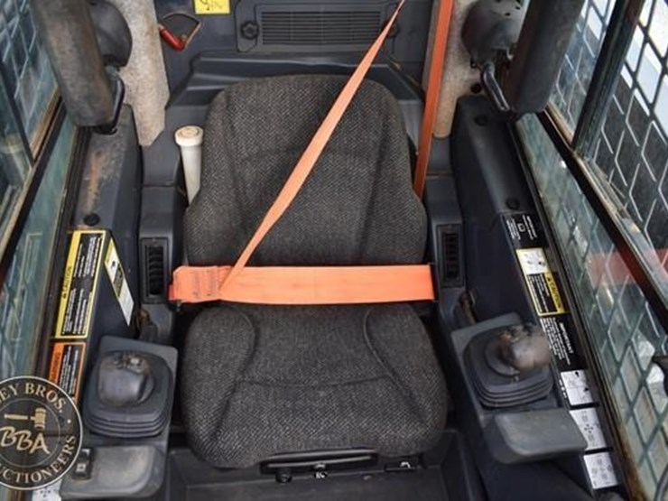 2019-deere-333g-image-49