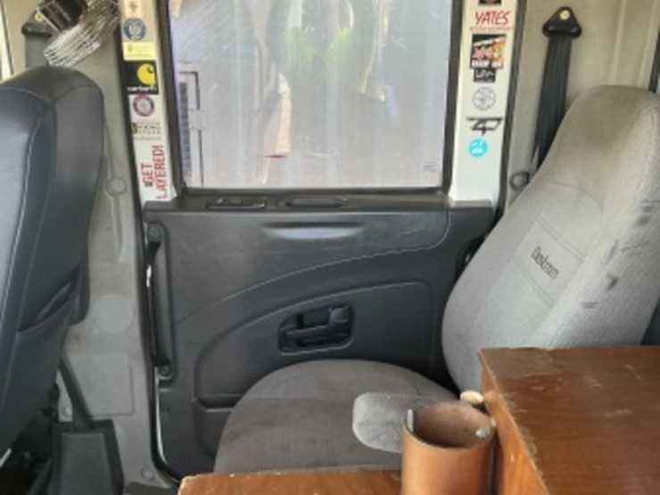 2014-international-7500-u/t-image-37