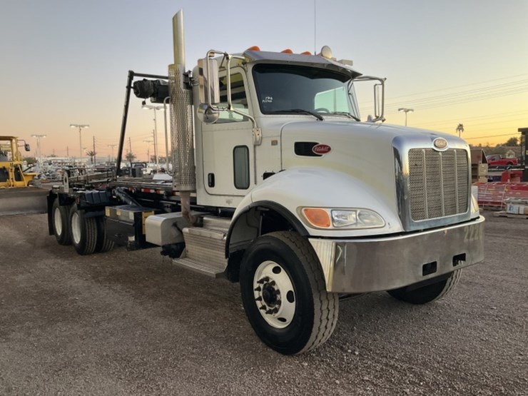 2015-peterbilt-pb348-rolloff-truck-image-4