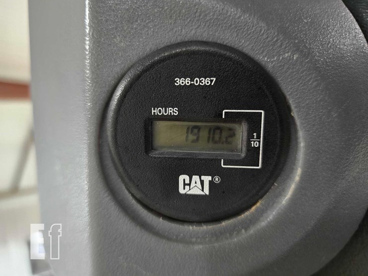 2005-caterpillar-cp-563e-image-24