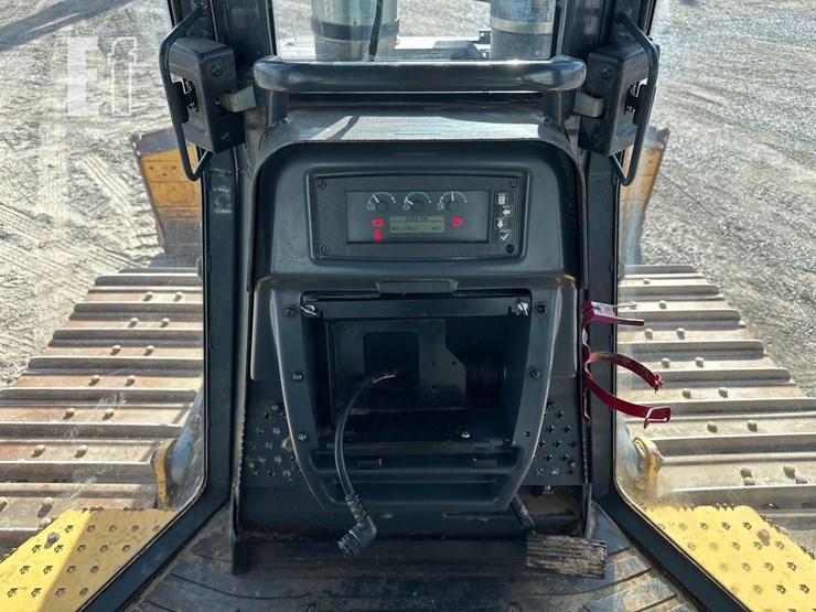 2012-deere-850k-xlt-image-18