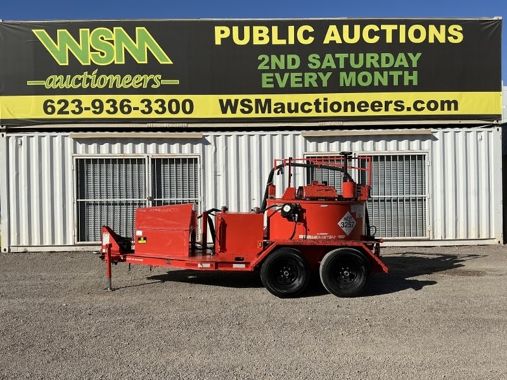 2018-crafco-ss250d-towable-crack-sealer-image-1