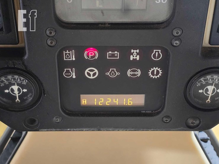 2005-caterpillar-140h-image-20