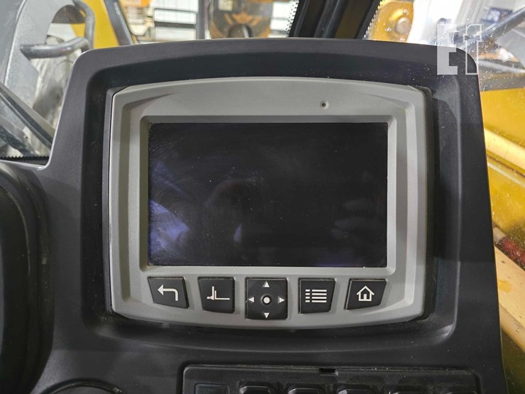 2018-caterpillar-tl1255d-image-16