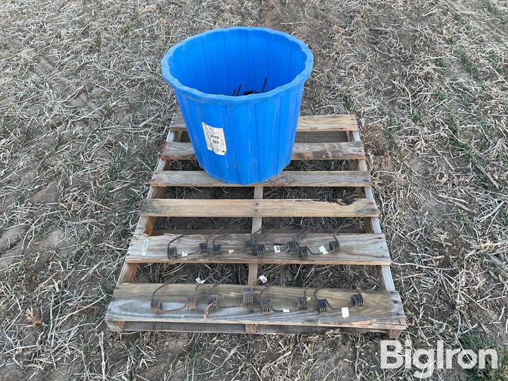 side-delivery-rake-teeth-image-2