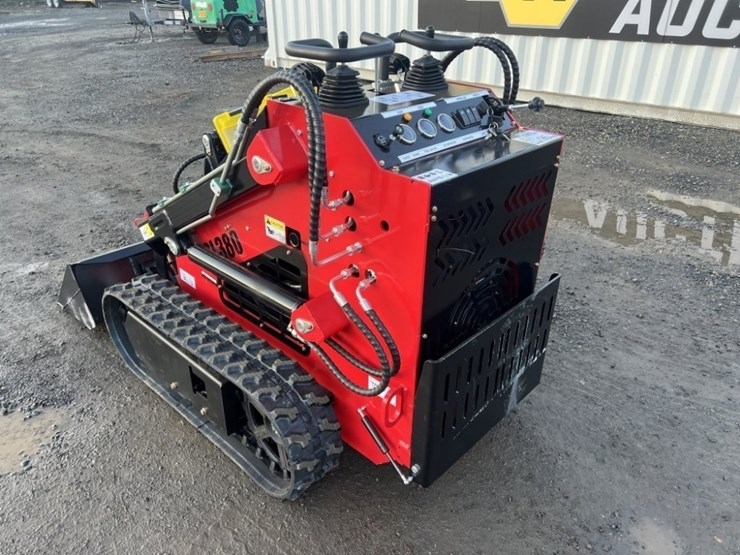 2025-sdlool-380r-mini-compact-track-loader-image-6