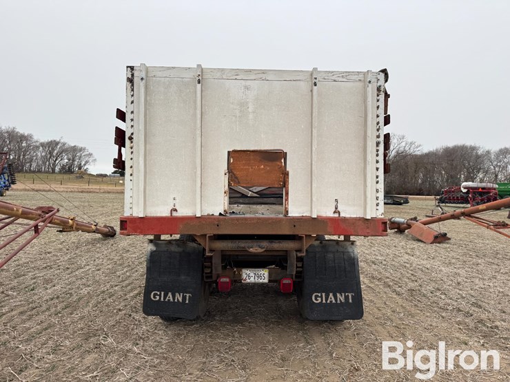 1976-chevrolet-c65-image-6