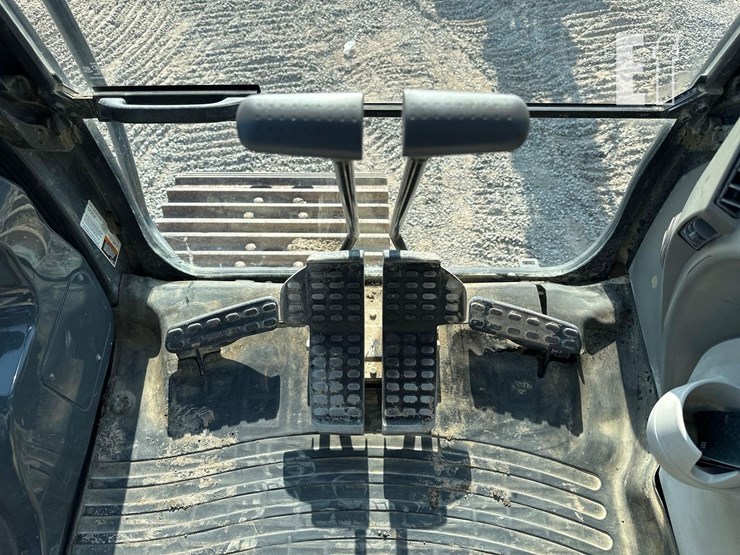 2018-deere-350g-lc-image-17