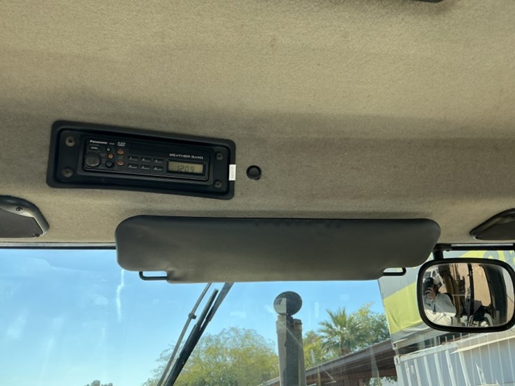 caterpillar-420d-image-29