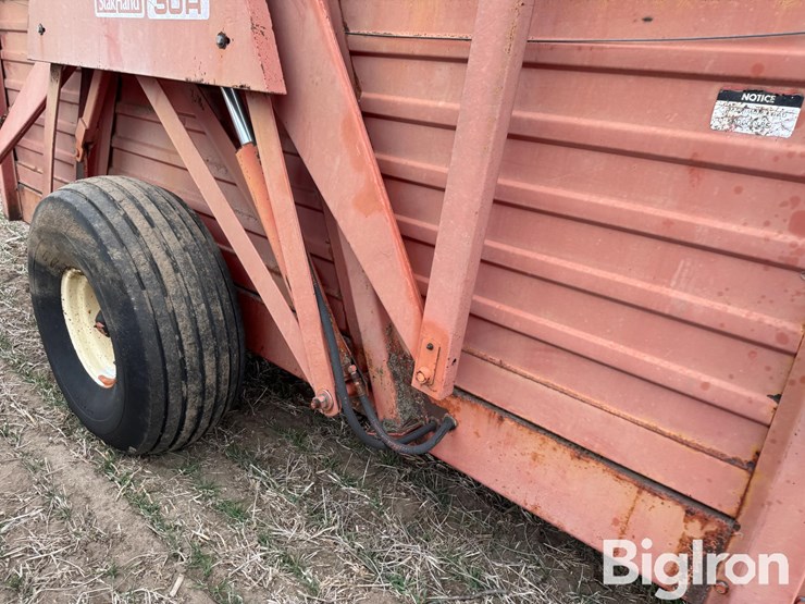 hesston-stack-hand-30a-stacker-image-14