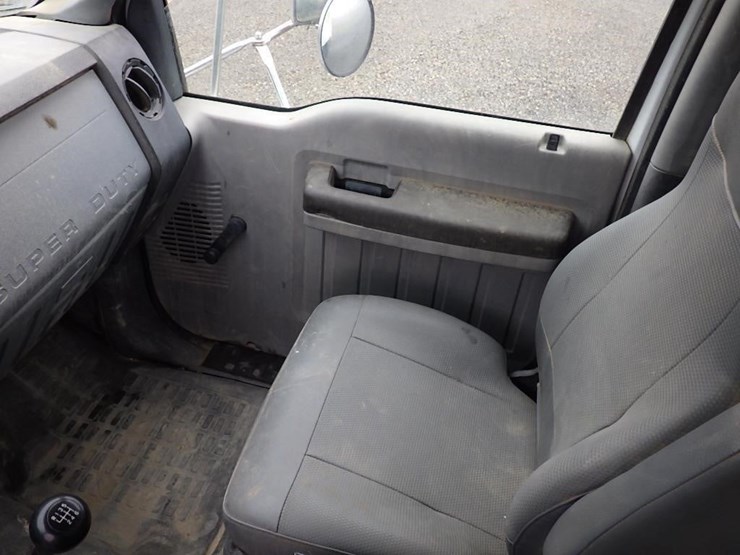 2015-ford-f750-image-32