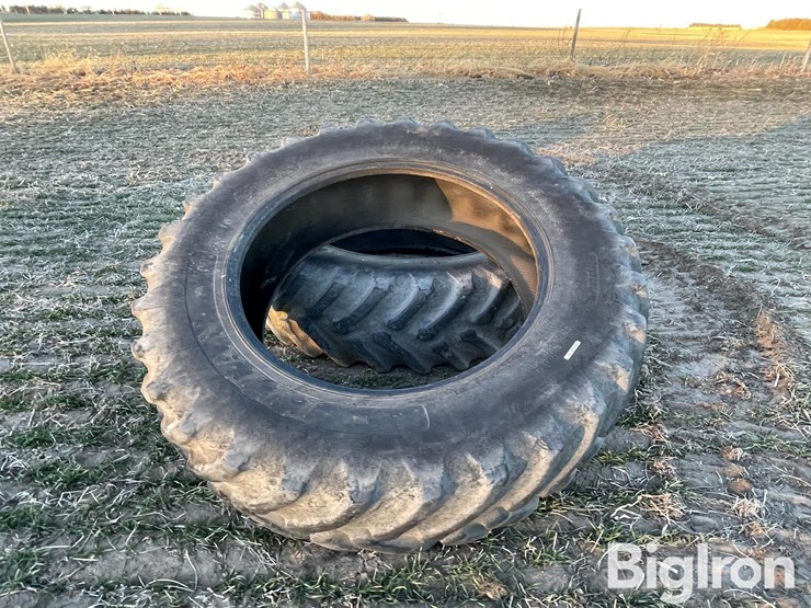 titan-18.4r42-tires-image-3