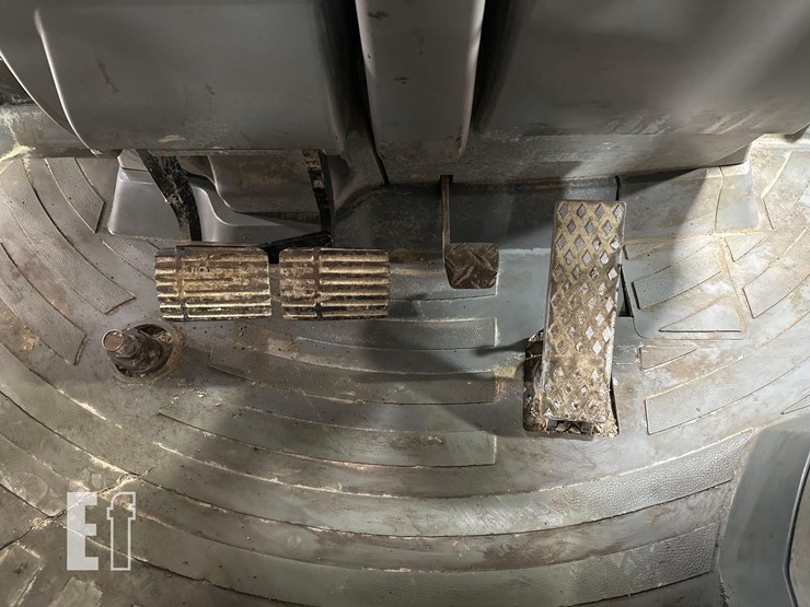 2012-caterpillar-420e-it-image-23