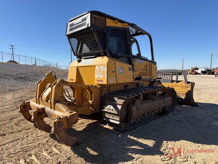 deere-700k-lgp-image-3