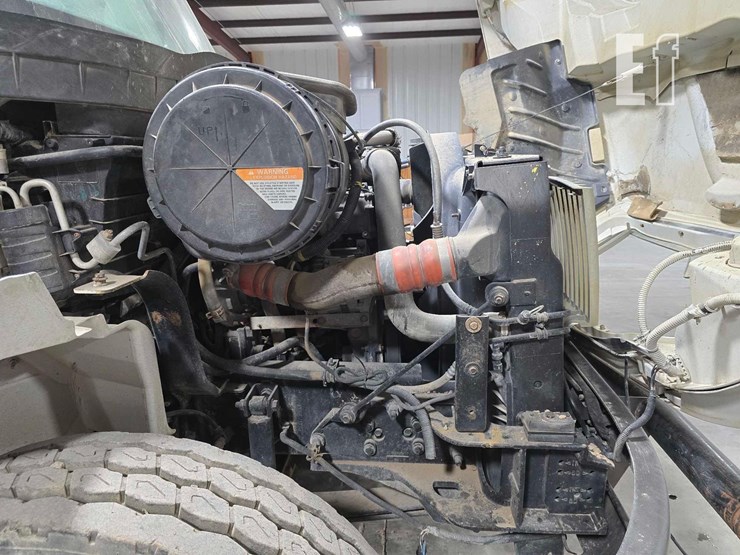 2009-international-durastar-4300-image-24