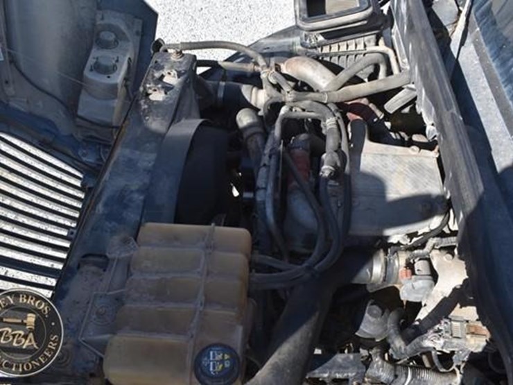 2012-international-durastar-4300-image-43