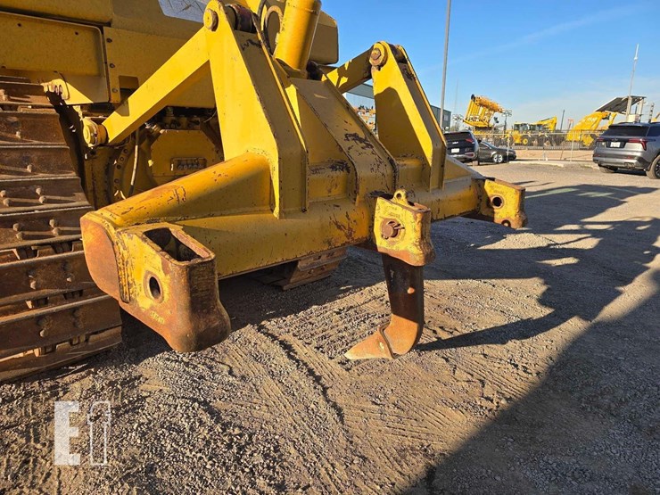 2007-caterpillar-d6r-image-33