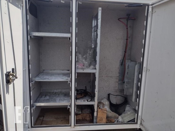 18-ford-f550-image-38