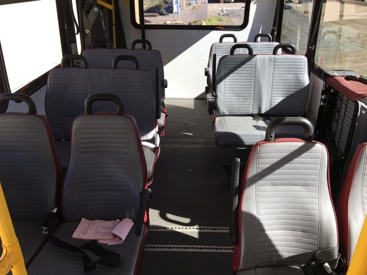 2017-ford-e450-image-12