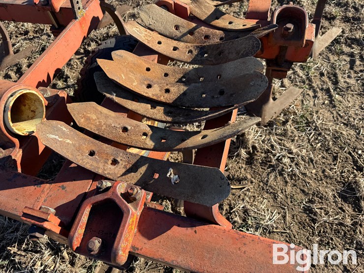 15'-3-pt-chisel-plow-image-10