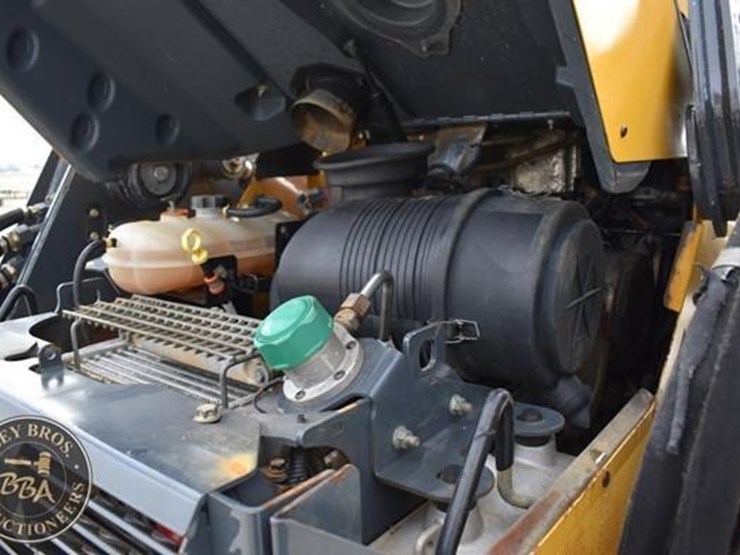 2019-deere-333g-image-44