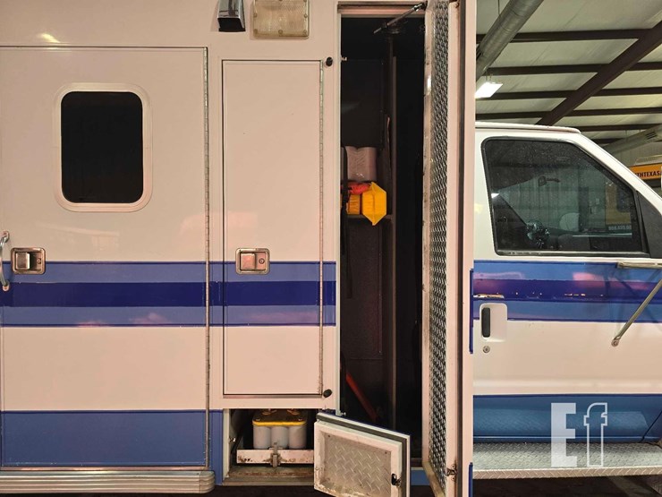 1996-ford-e350-image-21