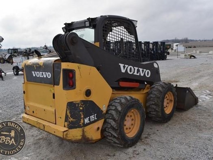 2011-volvo-mc115c-image-5