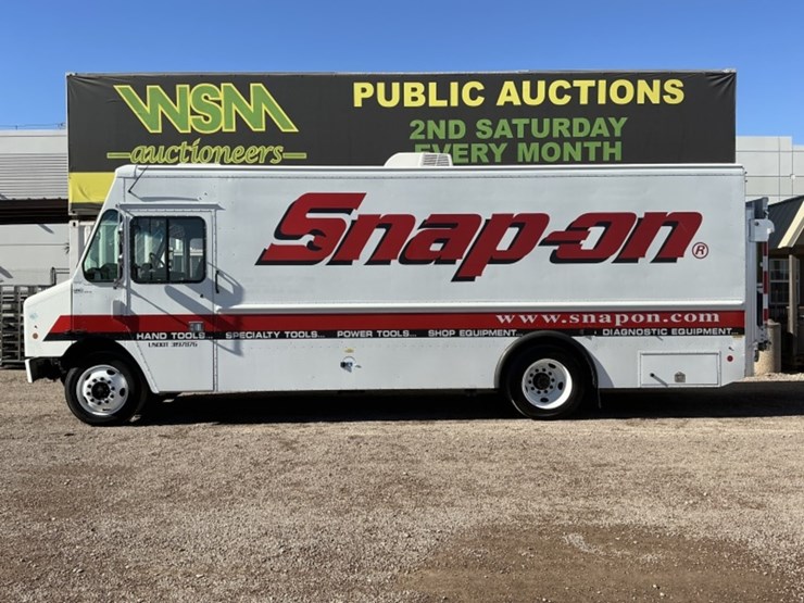 2018-freightliner-mt55-image-1