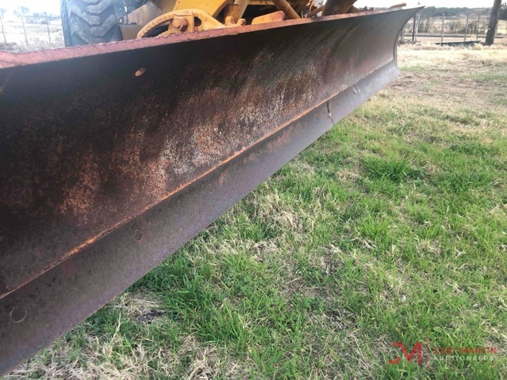 caterpillar-12-image-3