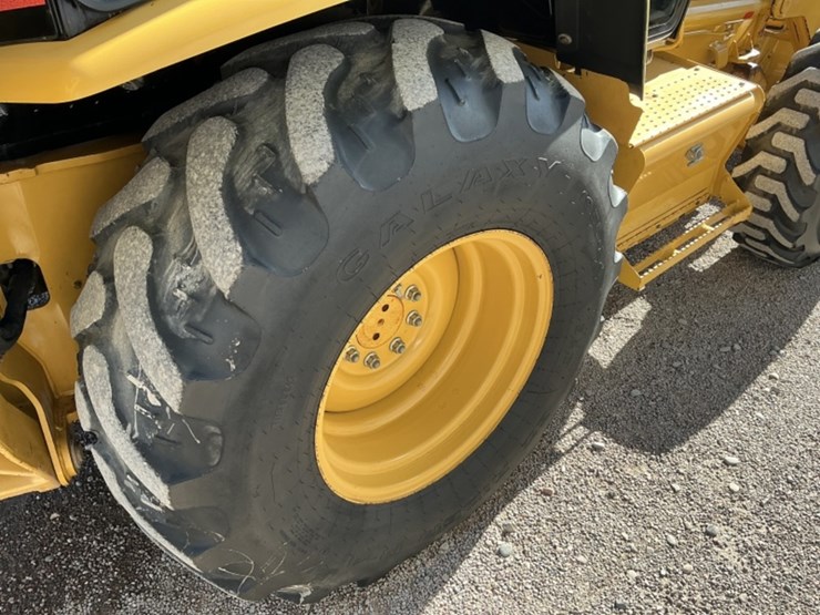 caterpillar-420d-image-16