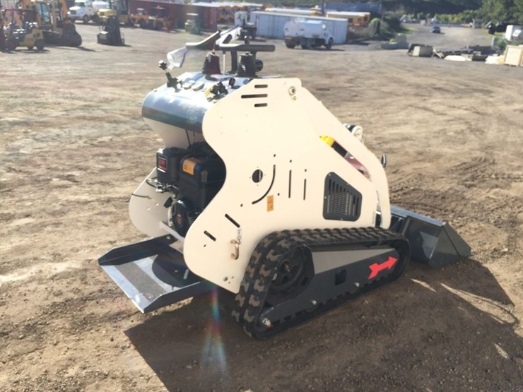 unused-2025-digswift-dss40-stand-on-compact-track-image-3